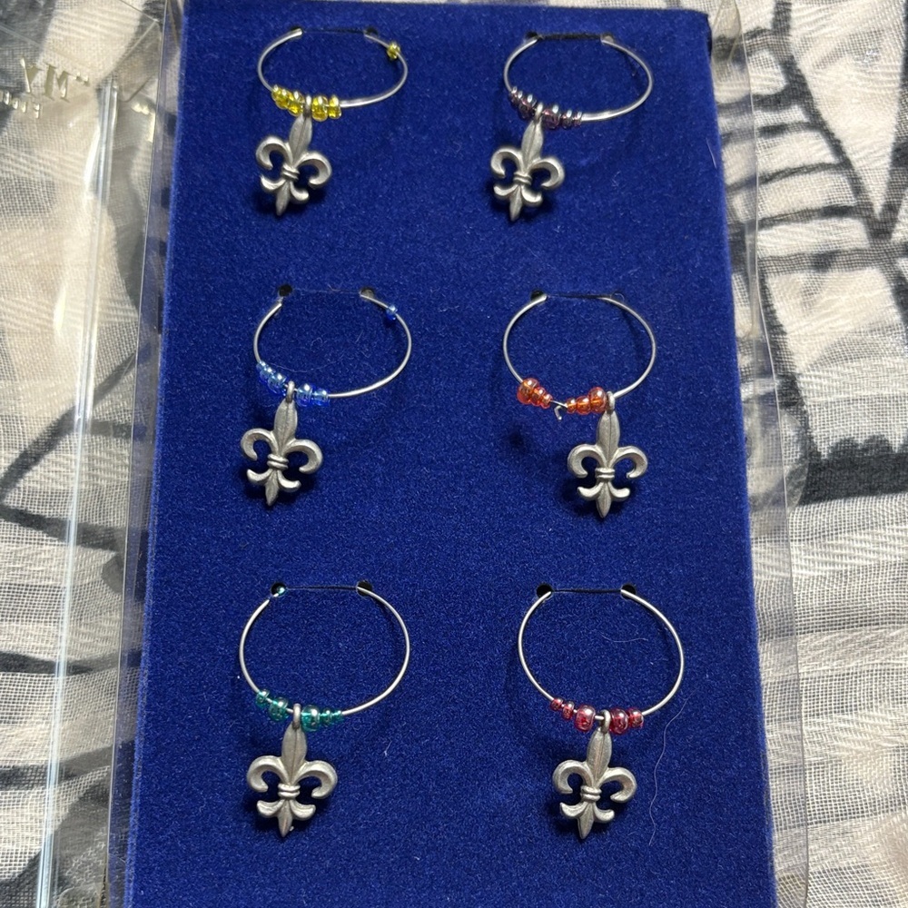 🖤Fleur-de-Lis Wine Charms Set with Multicolor Beads🖤